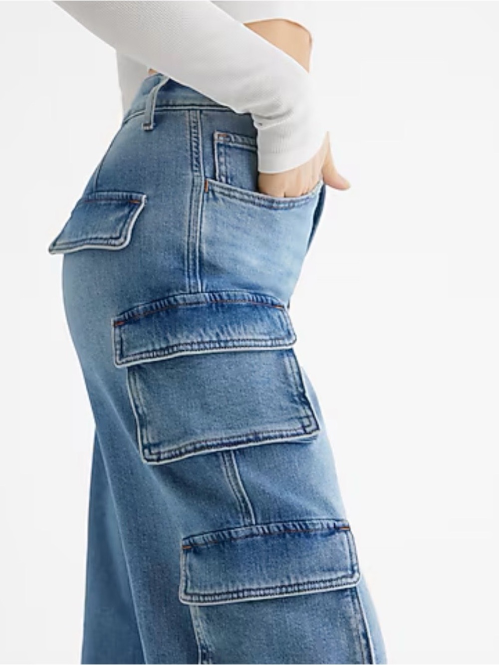 NWT Express High Waisted Med Wash Relaxed Straight Cargo Jeans Sz 14R